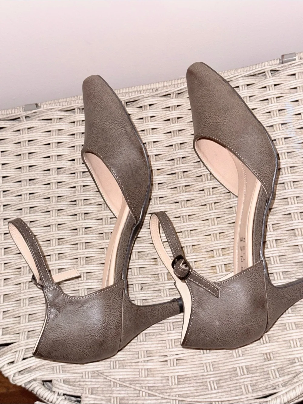 Journee Collection Women's Pointed Ankle-Strap Flats in Taupe